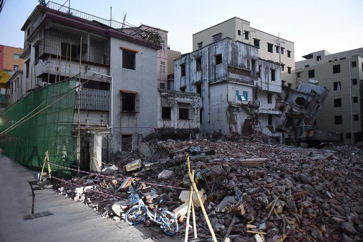 1761034162-23fab154bf1456c56e05f2aef3dfcc75